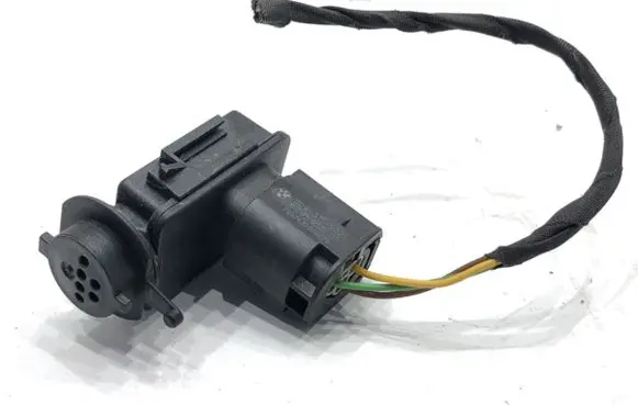 BMW 5 G30 G31 G38 Interior temperature sensor 6833647