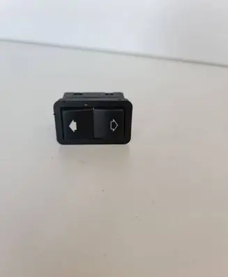 BMW 5 E39 Electric window control switch 8368974