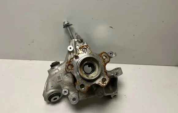 BMW X5 G05 Rear wheel hub 6876654 6890073