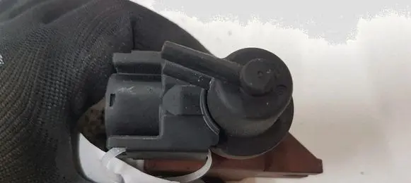 Ford Focus C-MAX Turbo solenoid valve 6G9Q9E882CA 70177100