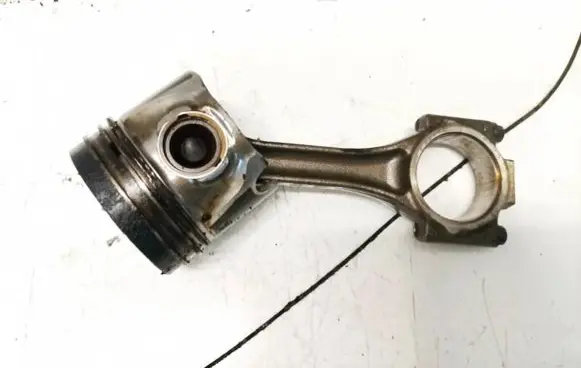 Skoda Octavia Mk2 (1Z) Piston with connecting rod