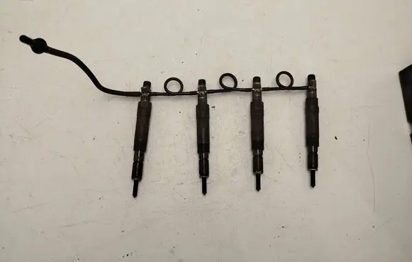 Ford Mondeo Mk III Fuel injectors set 0432133801