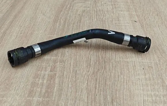 BMW 8 G16 Engine coolant pipe/hose 8573221