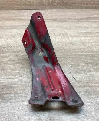 Volkswagen Golf VI Fender mounting bracket 5K6821135