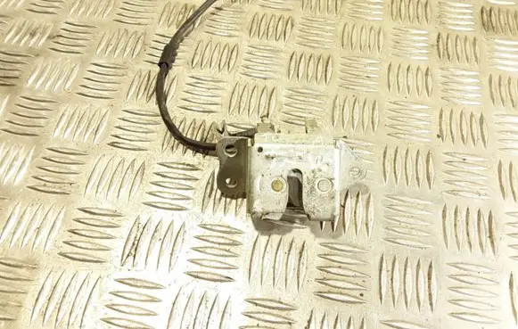 Toyota Yaris Tailgate/trunk/boot lock/catch/latch