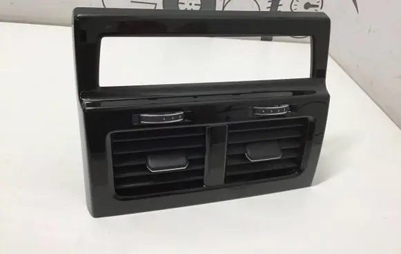 Volkswagen Touareg III Rear air vent grill 760819203