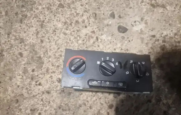 Opel Zafira A Climate control unit