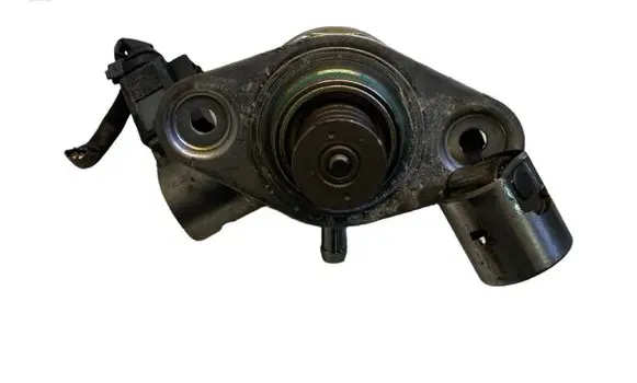 Mercedes-Benz A W176 Fuel injection high pressure pump 0261520212 2014594426 170202
