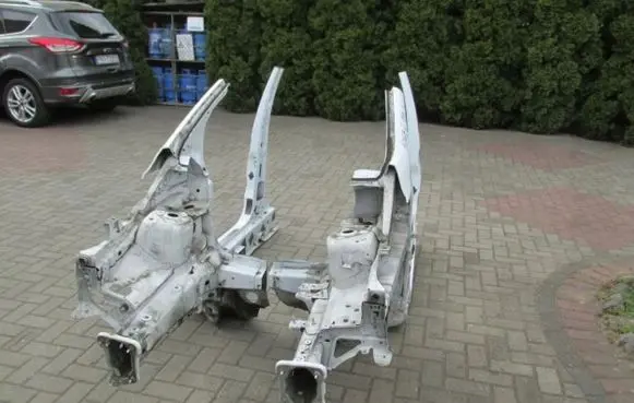Ford Kuga I Body 
