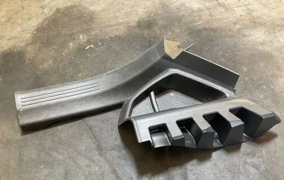 Volvo XC40 Rear sill trim cover 32216843 AEPZZ AFPZ