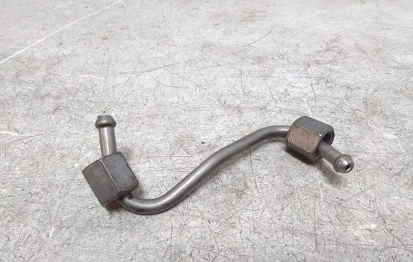Fuel injector supply line/pipe