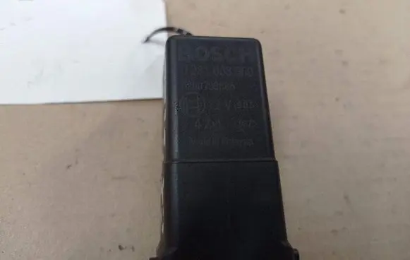 Renault Scenic III - Grand scenic III Glow plug pre-heat relay 0281003050 8200798585