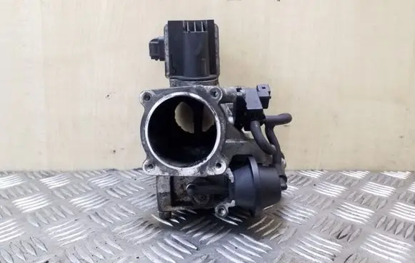 Volvo XC60 EGR valve 30774531 50590601 70261300
