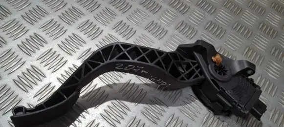 Peugeot 607 Accelerator throttle pedal 968143438000 6pv009083-02