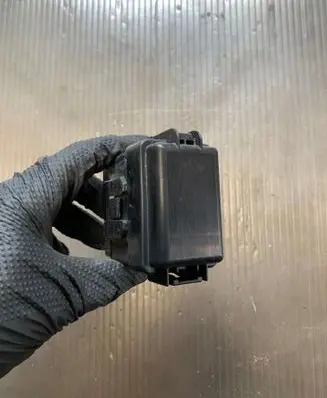 Honda CR-V Fuse module G8HLH71 12VDC120V