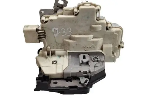 Audi Q7 4M Rear door lock 3C4839015C