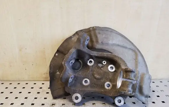 BMW 5 E60 E61 Front wheel hub