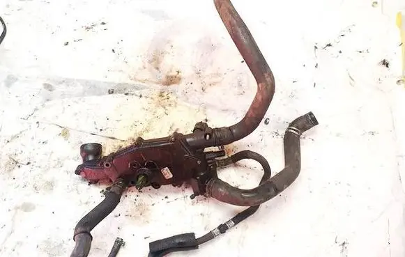 Peugeot 807 Engine coolant pipe/hose 9643093480