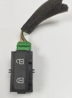 Volvo XC70 Central locking switch button 30710476