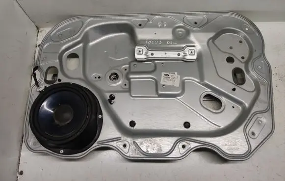 Ford Focus Front window lifting mechanism without motor