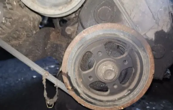 Toyota Corolla E90 Crankshaft pulley
