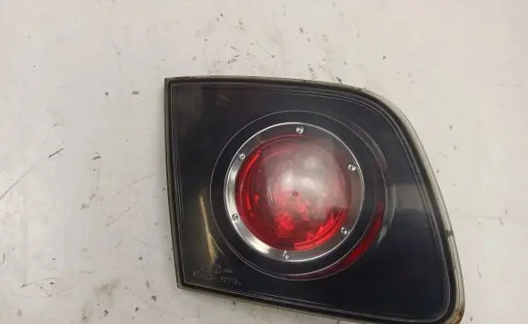 Mazda 3 I Tailgate rear/tail lights P2775