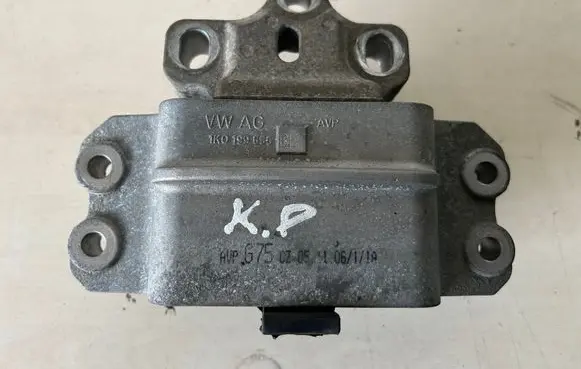 Volkswagen Eos Engine mount bracket 1K0199555BE