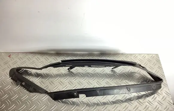 Under headlight/headlamp trim