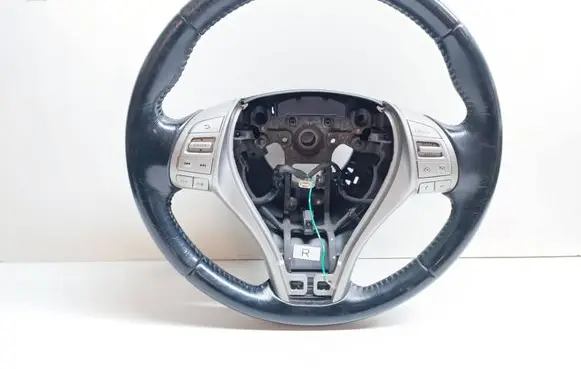 Nissan X-Trail T32 Steering wheel 