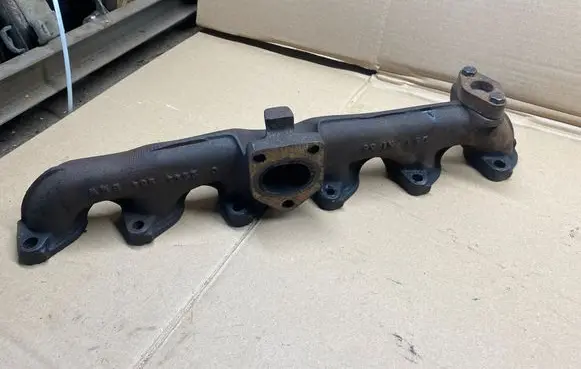 BMW 5 E34 Exhaust manifold 2244984