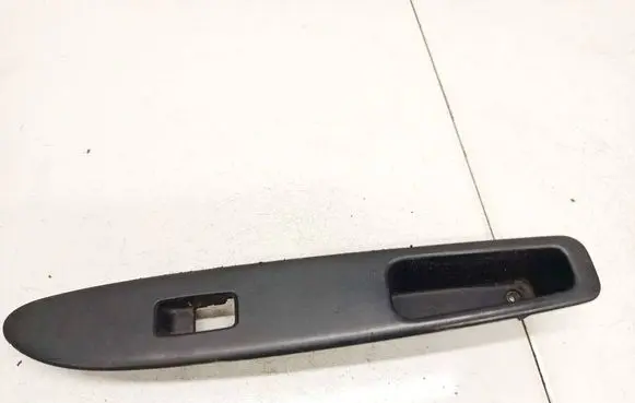 Toyota Avensis Verso Front door window switch trim 7423144190