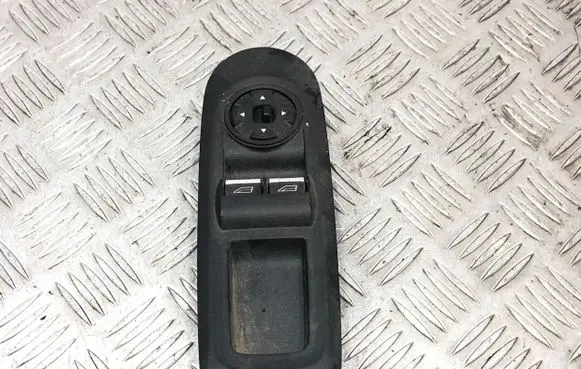 Ford Mondeo MK IV Electric window control switch 7S7T14A132CB 09102012 A0910C19880
