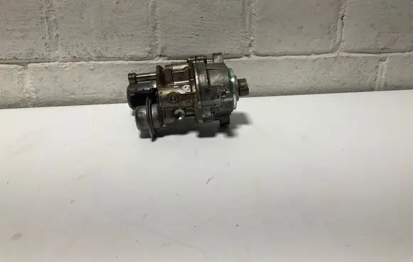 BMW 5 E60 E61 Fuel injection high pressure pump