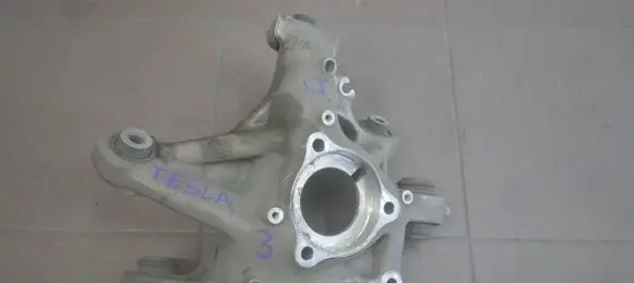 Tesla Model 3 Rear wheel hub 1044411-00-F