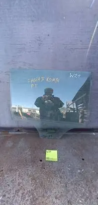 Skoda Fabia Mk2 (5J) Rear door window glass 1212123