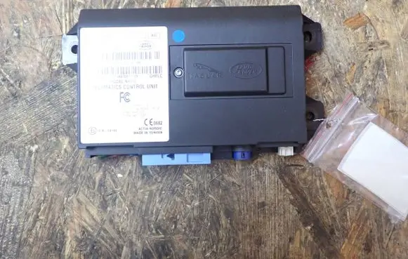 Jaguar XJ X351 Other control units/modules FW9370718RR