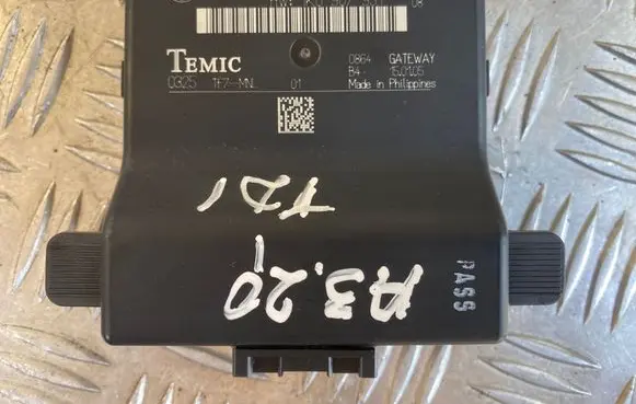 Audi A3 S3 8P Gateway control module 1K0907530D 1K0907951