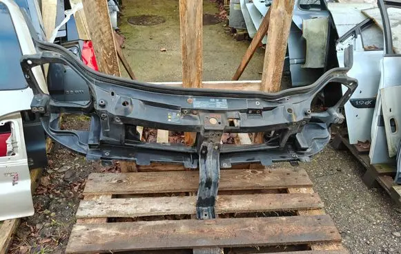 Opel Vivaro Radiator support slam panel 8200411923 93854278