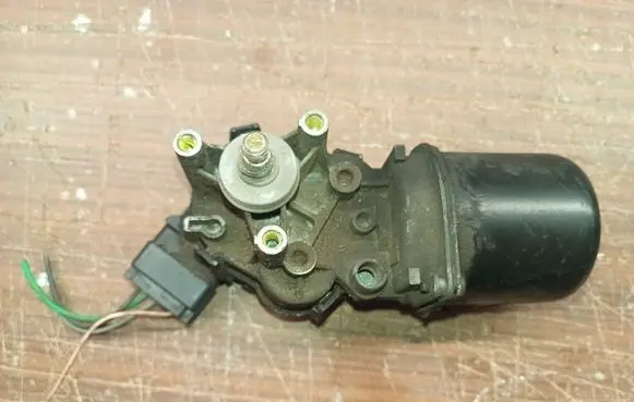 Renault Clio II Wiper motor 53554402