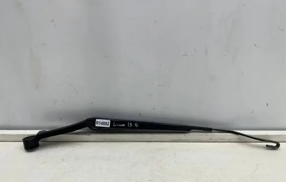 Lexus IS 200-300 Front wiper blade arm