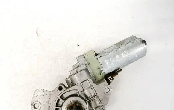 Volvo XC90 Seat adjustment motor 0130002525 198387-102