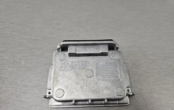 BMW 1 E81 E87 Headlight ballast module Xenon 7180050 63117180050