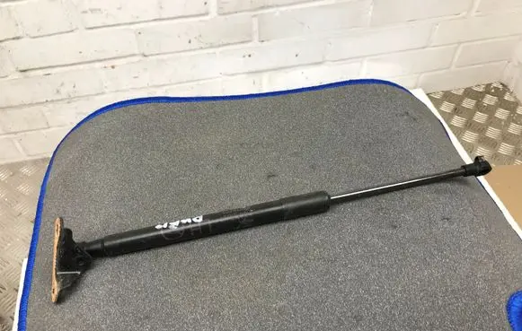 Toyota Auris E180 Tailgate/trunk strut/damper 6896002170
