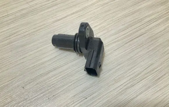 Volvo XC90 Camshaft speed sensor 31272689