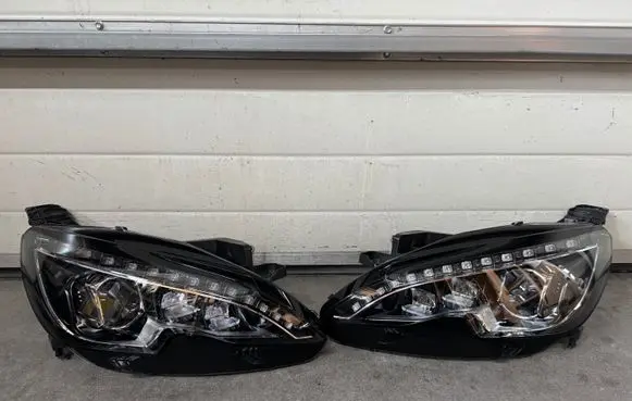 Peugeot 308 Headlights/headlamps set 9677832380 9677832480