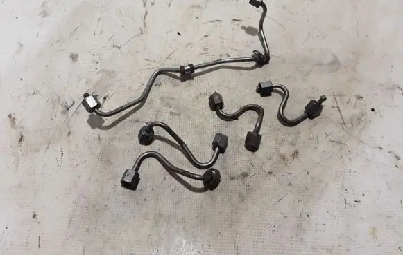 Mercedes-Benz Sprinter W907 W910 Fuel injector supply line/pipe A6510704433