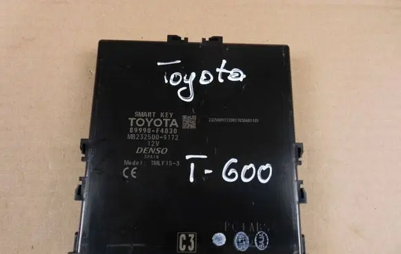 Toyota C-HR I Keyless (KESSY) go control unit/module 89990F4030