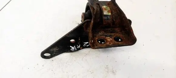Toyota Avensis Verso Engine mount bracket