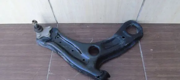 Seat Ibiza IV (6J,6P) Front lower control arm/wishbone 6R0407152F