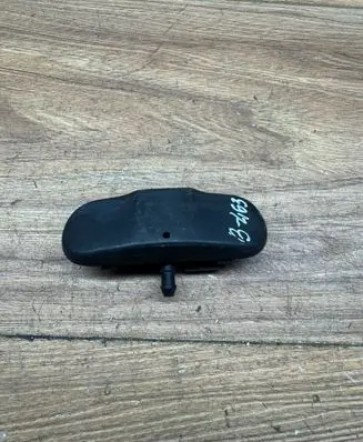 Volkswagen Touran I Windshield washer spray nozzle 1T0955986